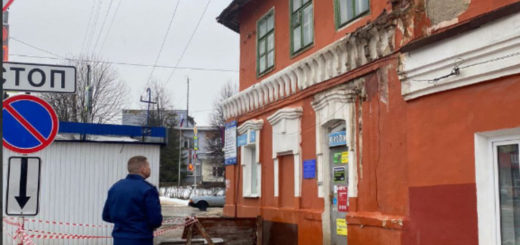 В Богородицке прокуратура проверяет факт обрушения части стены памятника архитектуры