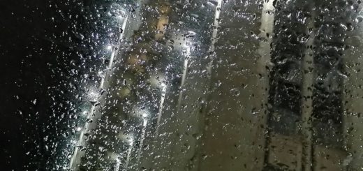 19:05 Тульских автолюбителей предупредили о дожде, снеге, гололедице и ветре