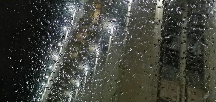 19:05 Тульских автолюбителей предупредили о дожде, снеге, гололедице и ветре