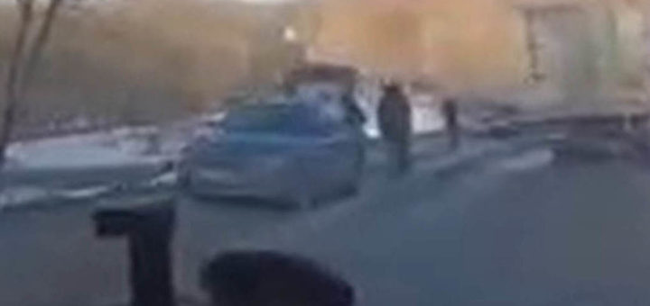 Туляки жалуются на большую яму в Скуратово