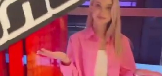 Жительница Ефремова приняла участие в вокальном телешоу "Голос"