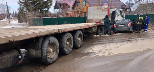 В ДТП с автопоездом в Венёве пострадали две женщины и 7 летняя девочка