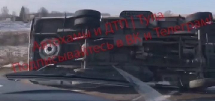 В Щёкинском районе утром 15 марта перевернулась пассажирская "Газель"