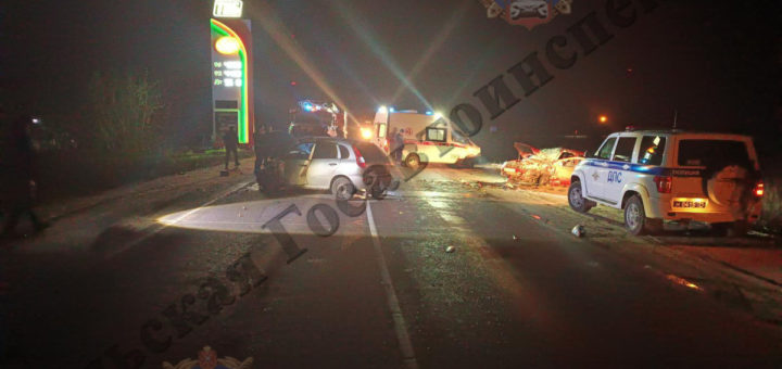 На трассе под Одоевом столкнулись две легковушки: пострадали оба водителя