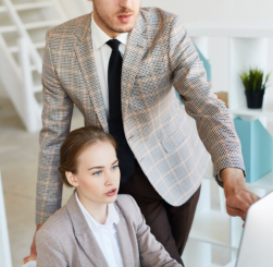 Навигатор по соцсетям: Как найти интересные сообщества и каналы, достойные подписки